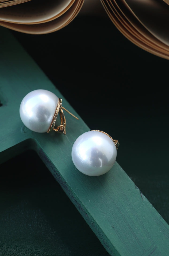 Dreamy Pearl Stud Earrings – Do Taara